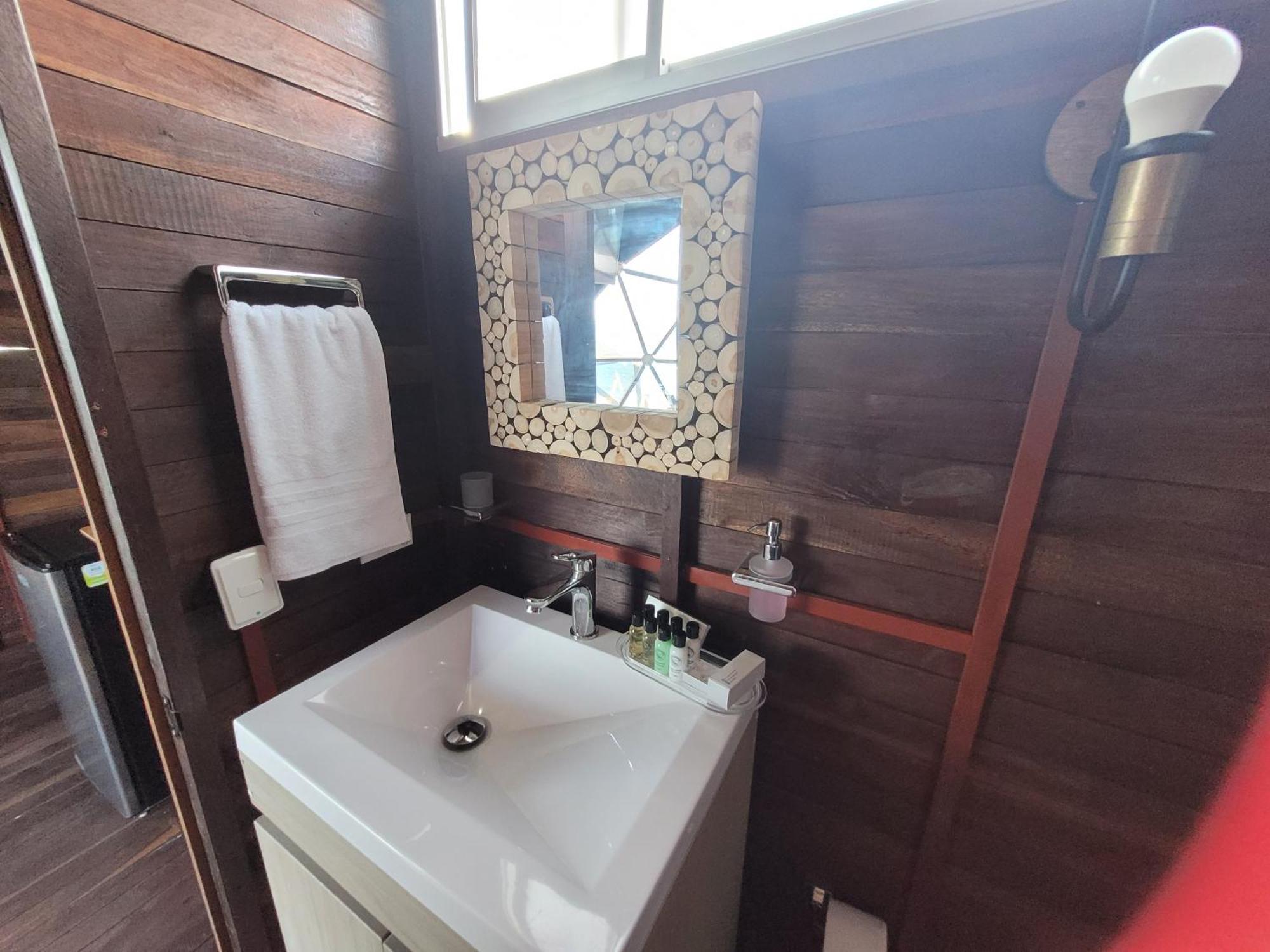 321 Surprise Beach House And Glamping Archibolds Exteriör bild